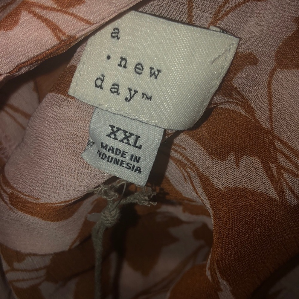 A New Day Floral Light Pink/Rust Blouse - Picture 5 of 8